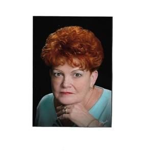 Meet your Posher, Lorraine